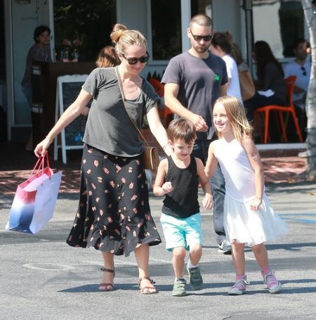 Tobey Maguire and Jennifer Meyer are blessed with two kids.